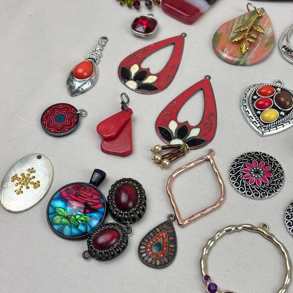 Pendant Charm Craft Jewelry Lot - 80+ Glass Stone Red Pink Purple Orange Variety - Picture 6 of 11